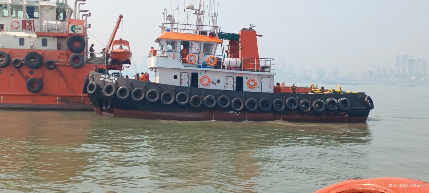 Barge towing operation with heavy project cargo